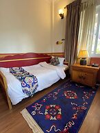 Three Jewels Boutique Hotel