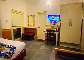 Three Jewels Boutique Hotel