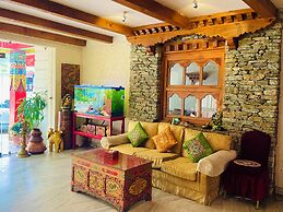 Three Jewels Boutique Hotel