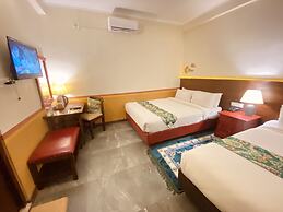 Three Jewels Boutique Hotel