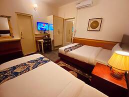 Three Jewels Boutique Hotel