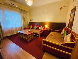 Three Jewels Boutique Hotel