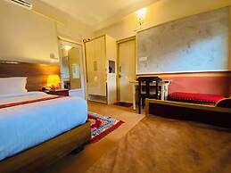 Three Jewels Boutique Hotel