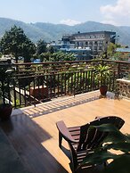 Three Jewels Boutique Hotel