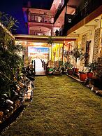 Three Jewels Boutique Hotel