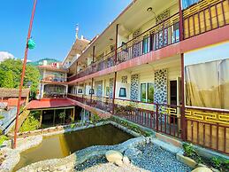 Three Jewels Boutique Hotel