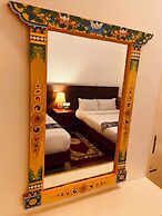 Three Jewels Boutique Hotel