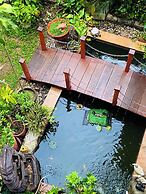 Three Jewels Boutique Hotel