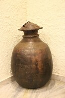 Three Jewels Boutique Hotel