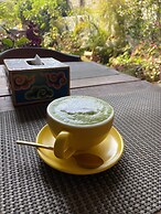 Three Jewels Boutique Hotel