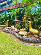 Three Jewels Boutique Hotel