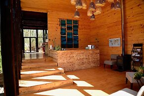 Tripanko Lodge & Bungalows