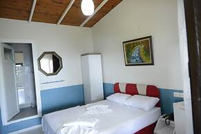 Grand Ada Family Hotel