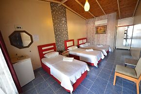 Grand Ada Family Hotel