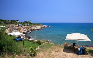 Grand Ada Family Hotel