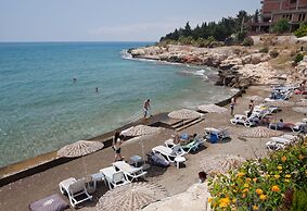 Grand Ada Family Hotel