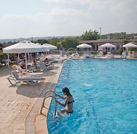 Grand Ada Family Hotel