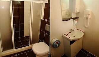 Grand Ada Family Hotel