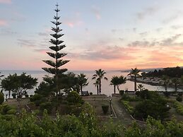 Grand Ada Family Hotel