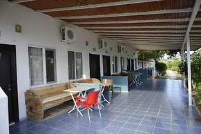 Grand Ada Family Hotel