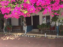 Grand Ada Family Hotel