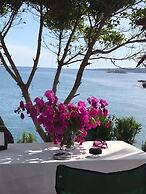 Grand Ada Family Hotel