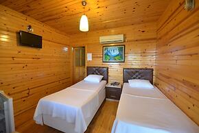 Grand Ada Family Hotel