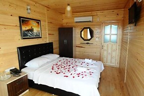 Grand Ada Family Hotel