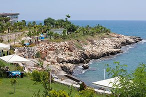 Grand Ada Family Hotel