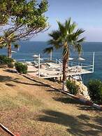 Grand Ada Family Hotel