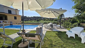 Villa Malvasio Pool and Jacuzzi Room Sassari