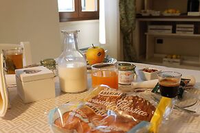 Villa Malvasio Elegant Retreat in Sassari with Private Jacuzzi Room