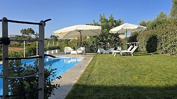 Villa Malvasio Pool and Jacuzzi Room Sassari
