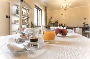 Villa Malvasio Elegant Retreat in Sassari with Private Jacuzzi Room