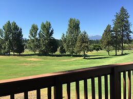 Lake Shastina Golf Resort