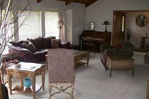 Lake Shastina Golf Resort