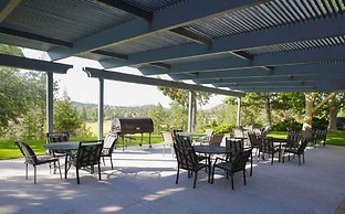 Lake Shastina Golf Resort