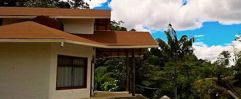 Amuntai Rainforest Lodge