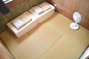 Guest House Asibina - Hostel