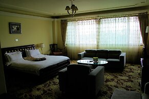 Yoly Addis Hotel
