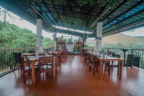Skylodge Resort