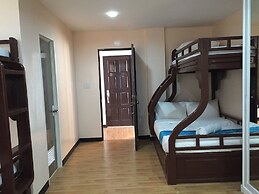Skylodge Resort