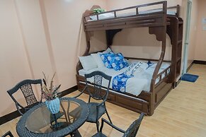 Skylodge Resort