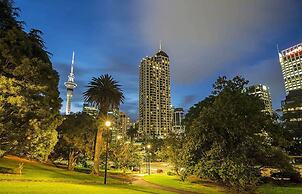 Central 1 Bedroom in Metropolis