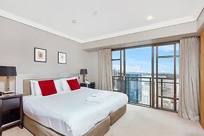 Central 1 Bedroom in Metropolis