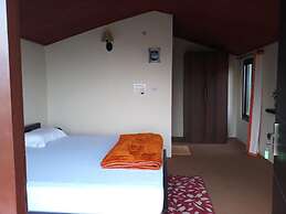 Nest and Hives Mukteshwar