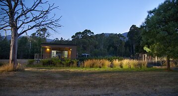 Tyenna River Cottage