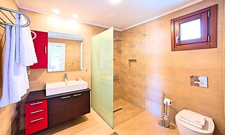 Cretan Sunrise Villa with Heated Pool