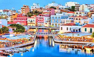 Cretan Lodge Private Heated Pool