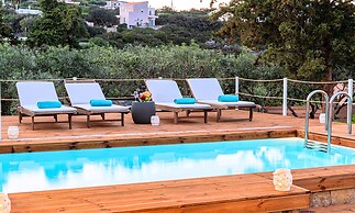 Cretan Lodge Private Heated Pool
